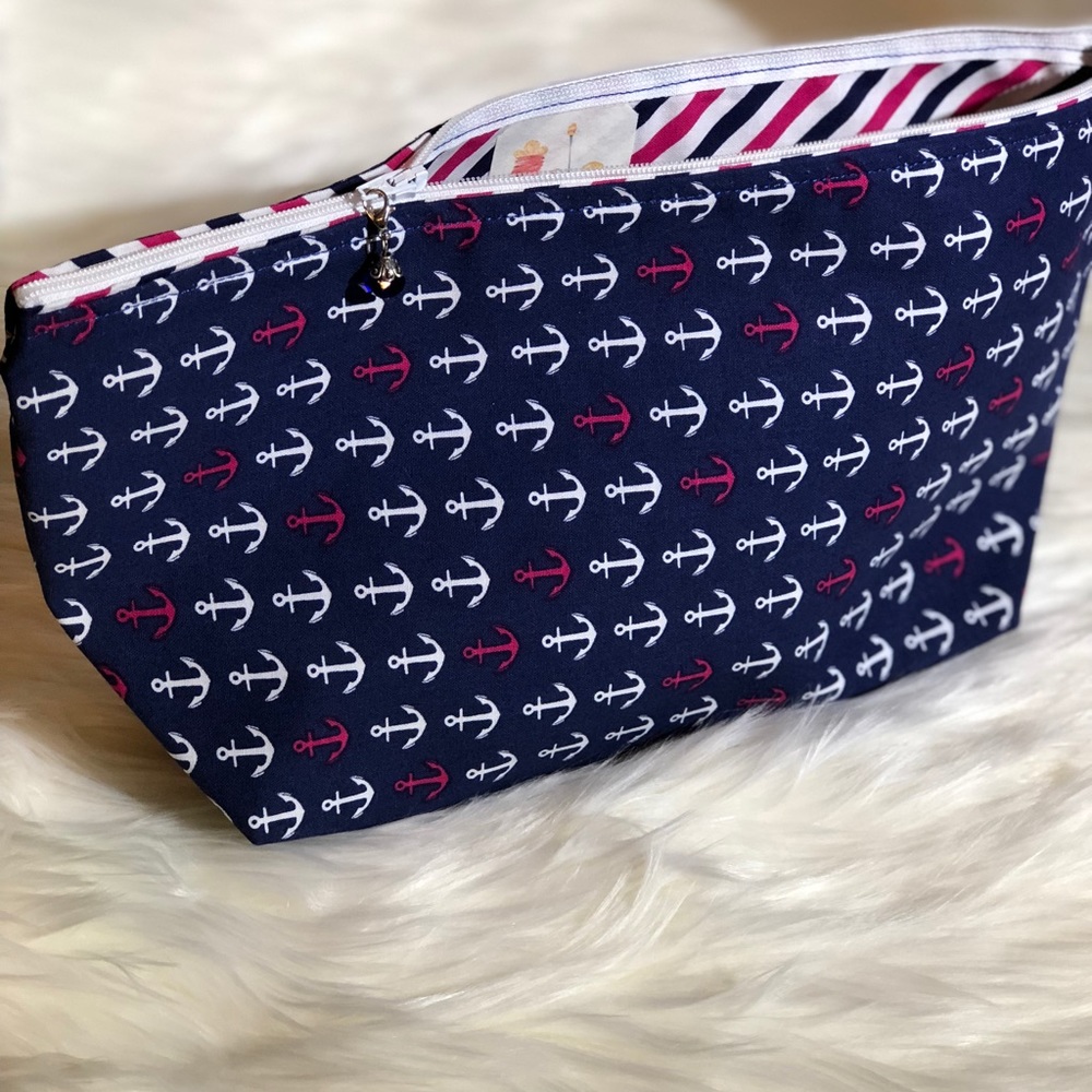 Cosmetic/travel bag